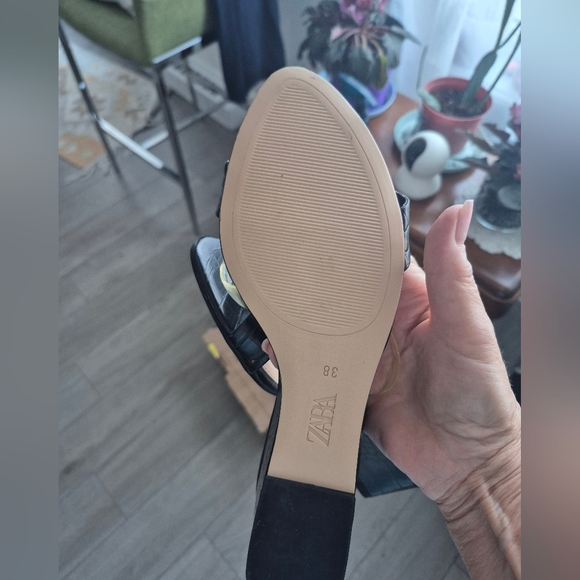 Zara Size 8 sandals - Picture 9 of 10